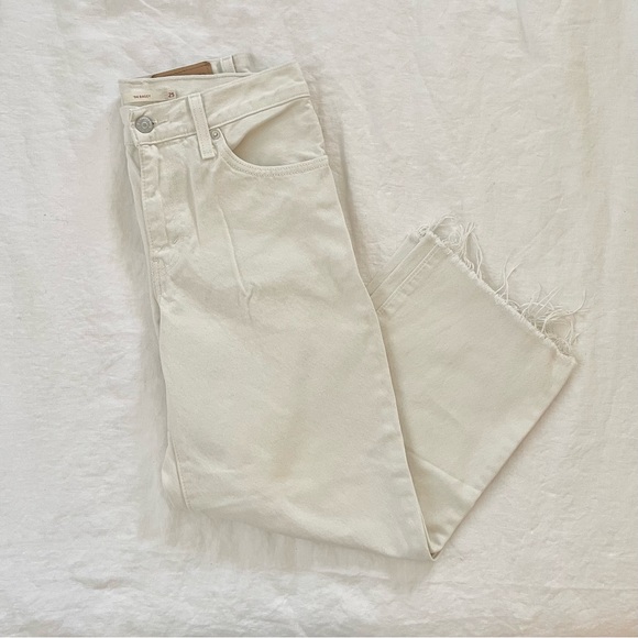 Levi's | Women's 94 Baggy Jeans in Ecru | Size 25 - Picture 3 of 4